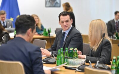 Wysłuchanie publiczne o KRS